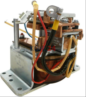 Magnetschalter für Anlasser der 00016.....-Serie Bosch 0331500002 SHSM8L2Z 24 Volt Original Bosch